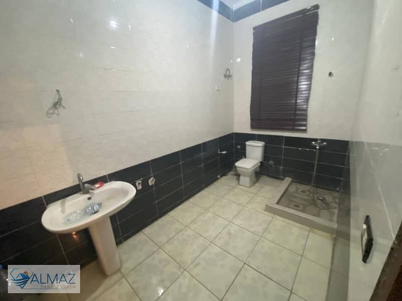 17 WhatsApp Image 2025-11-08 at 12.10. 45 PM. jpeg