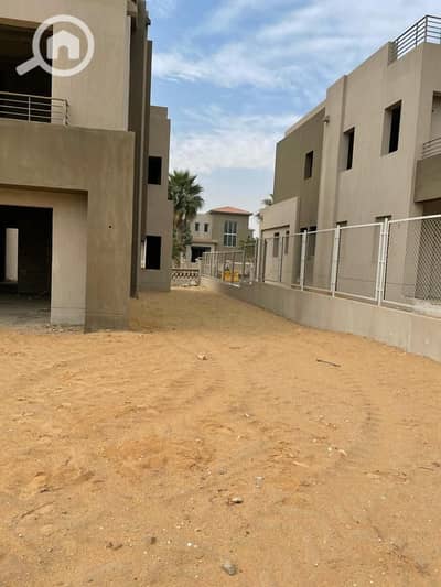 5 Bedroom Townhouse for Sale in 6th of October, Giza - IMG-20250626-WA0008. jpg