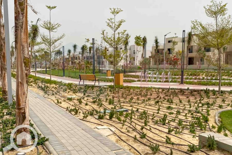 11 WhatsApp Image 2025-11-02 at 10.35. 04 PM. jpg