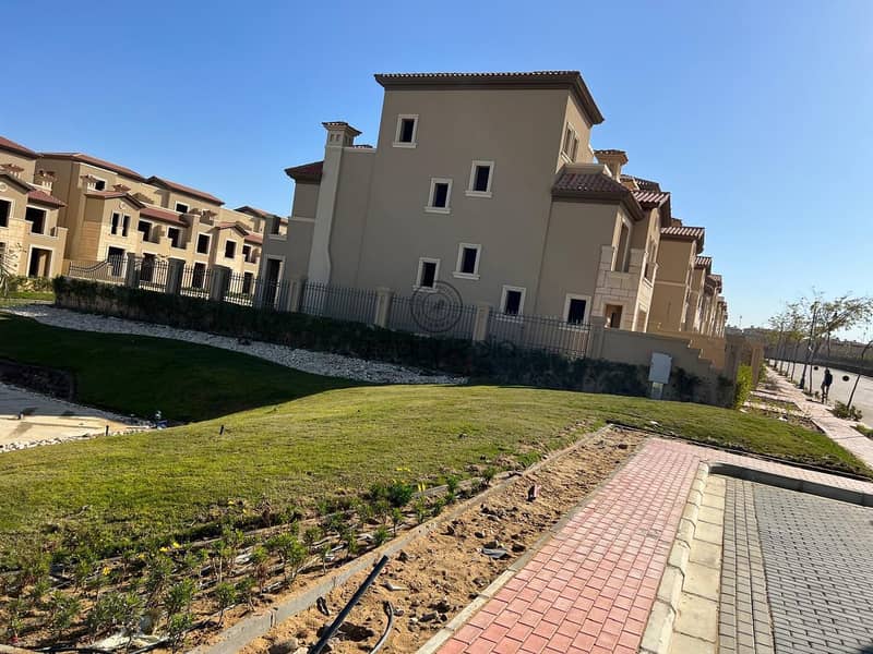 8 a62263ff-86f8-4c33-b986-4dc541d35ef9. jpeg