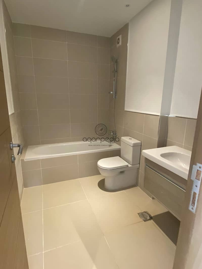 12 WhatsApp Image 2025-09-24 at 12.49. 08 PM. jpeg