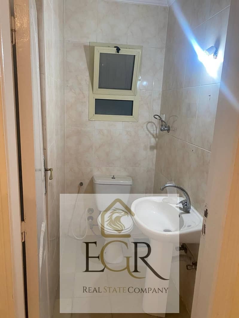 7 95e19b1b-4e64-4a27-abe6-b99085ce6f7a. jpeg