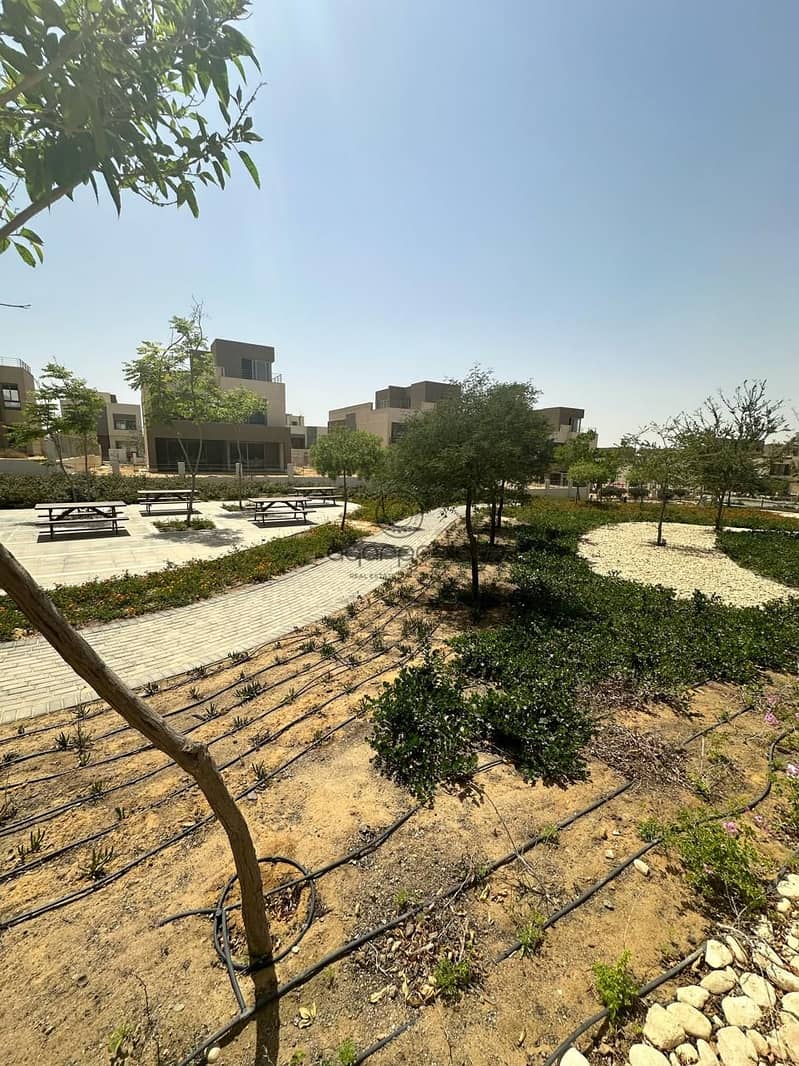 6 WhatsApp Image 2025-09-24 at 2.40. 19 PM. jpeg