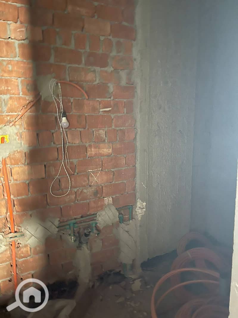 5 29ff893b-4e67-4ba5-b946-7d7bfc604386. jpg