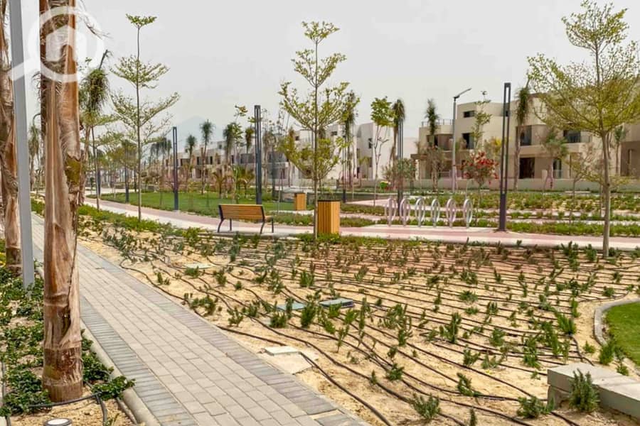 6 WhatsApp Image 2025-11-02 at 10.35. 04 PM. jpg