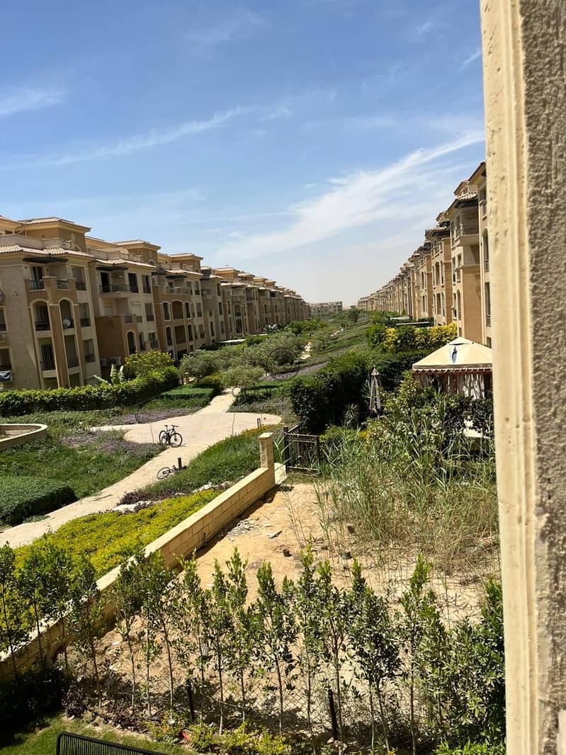 10 932f2e3f-dbdf-45b7-a9ee-23378ce65301. jpeg