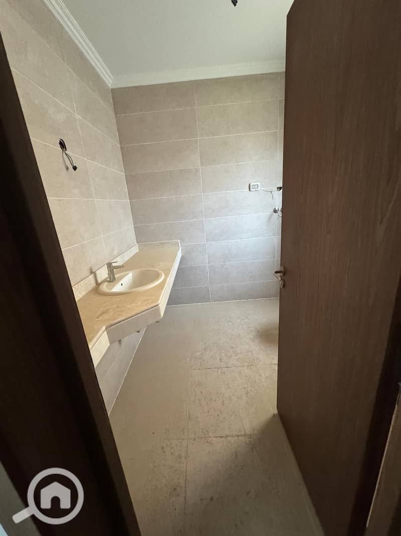 8 3cc27ba9-eba9-41e4-8282-f4eab1788dd1. jpg