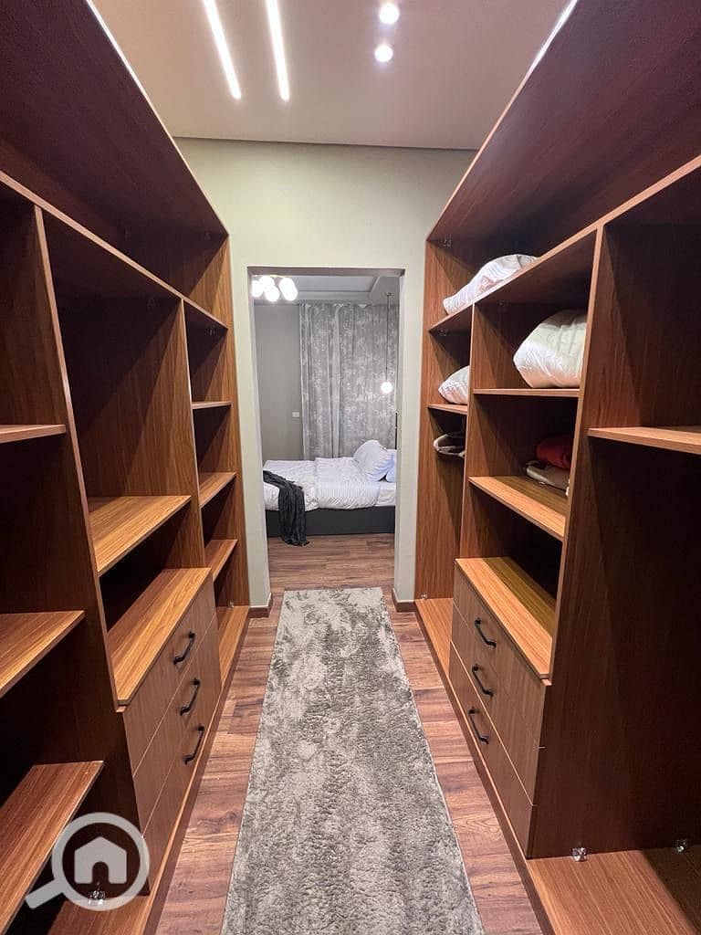 6 7097e66c-f515-44ae-8da4-3a04a41053ea. jpeg