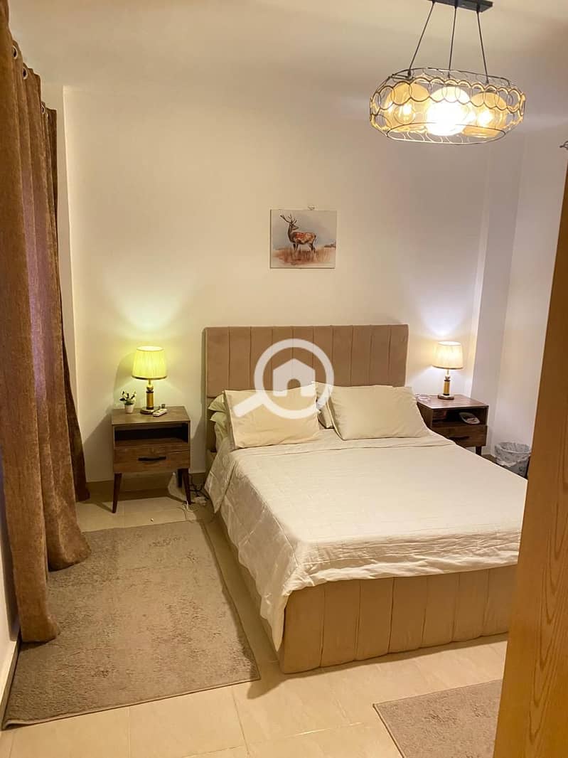 9 b80b8325-553b-4363-8494-750e85a3db44. jpeg