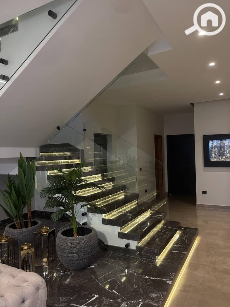 2 7757b93f-ec6d-45f3-af84-31498419c56e. jpeg