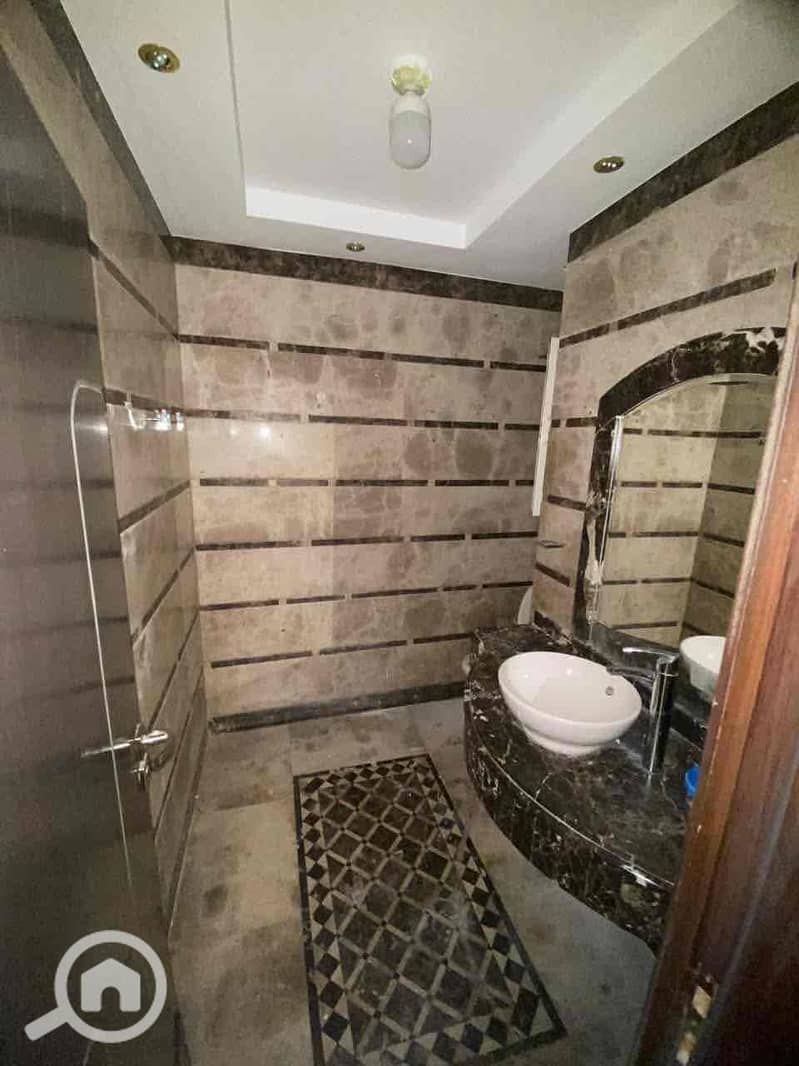 9 FB_IMG_1759052980258. jpg