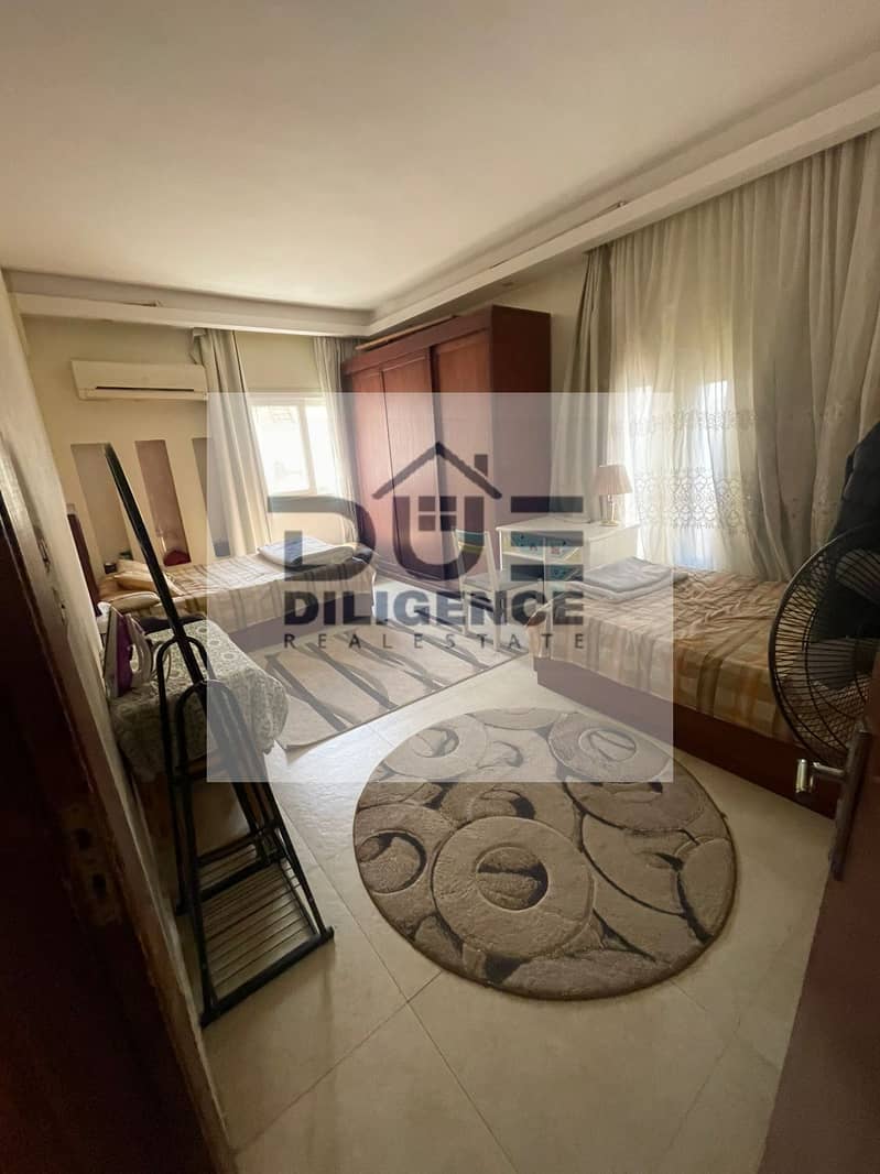 4 6b79f4fa-4d9a-45e6-a07e-44d5ba7c51d6. jpg