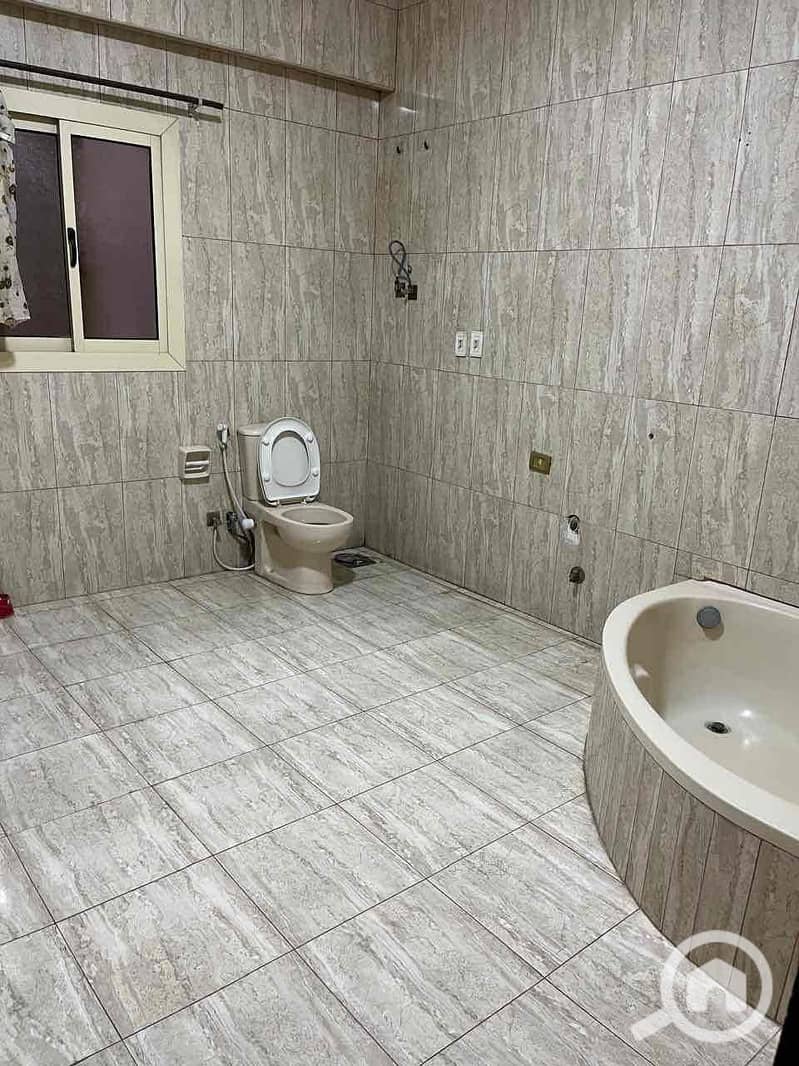 7 2b794198-fc4d-4ae3-957d-3175754dff9c. jpg