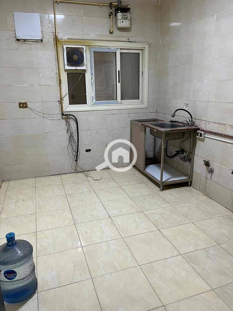 8 21a43879-67ee-416f-a17d-ca63645d45be. jpg