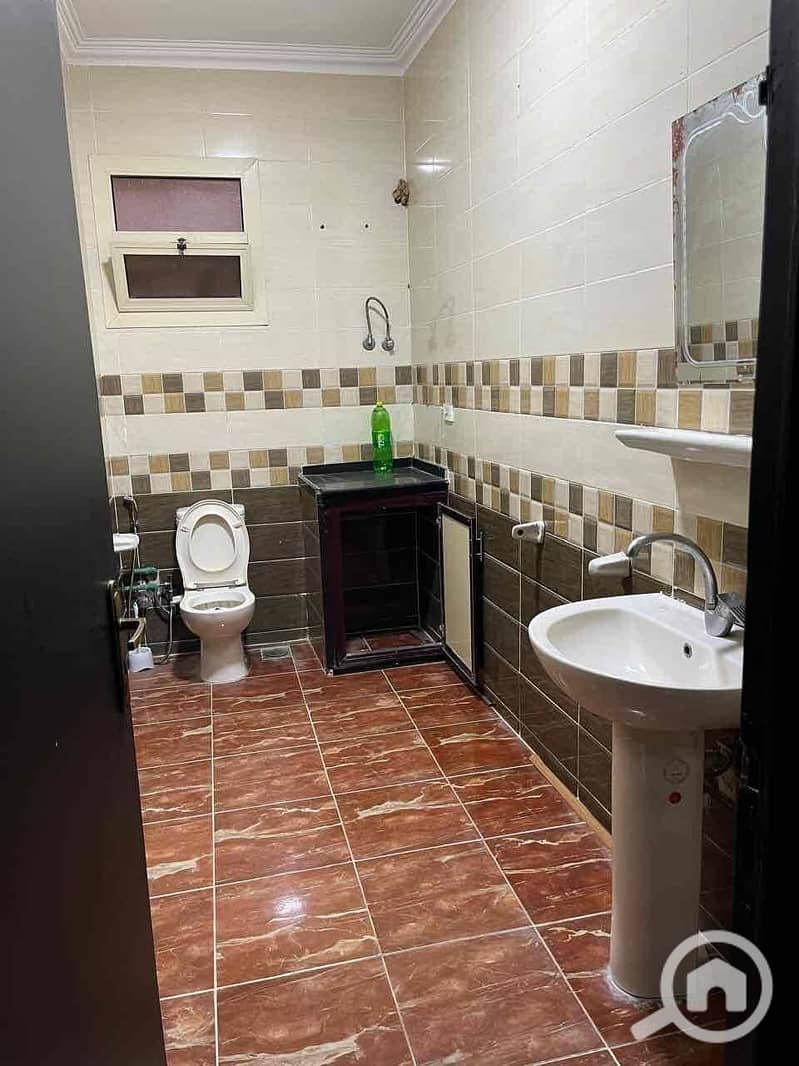 10 554d93a1-dd74-4a3f-9847-f47641f335f0. jpg