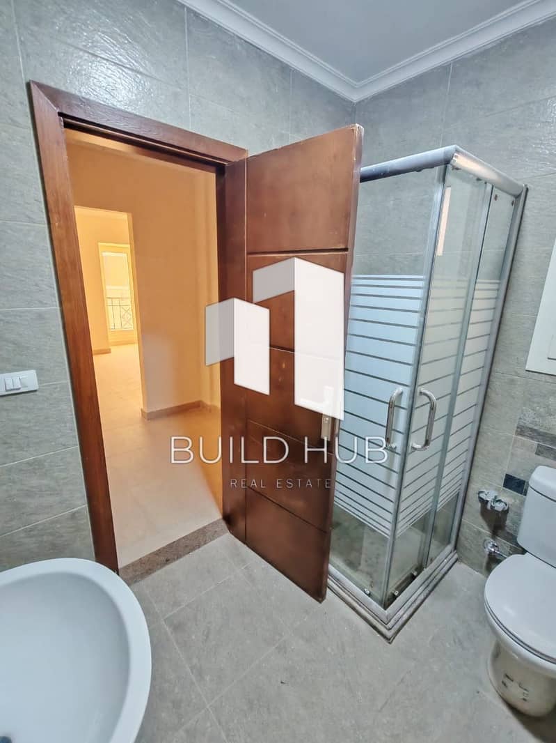 12 33f31a68-c19d-4e82-aa0d-44c2eb4d9b75. jpeg