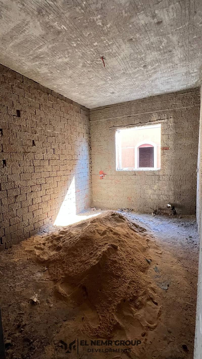 8 d621f700-56e2-43e2-b6fc-2793c87d138d. jpg