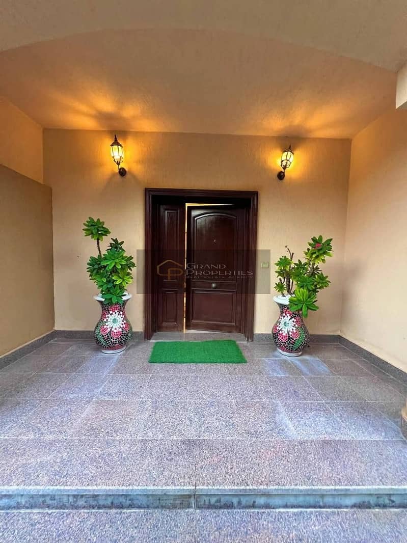 4 c6591d41-93b2-4e5a-9765-1738da4aa431. jpg