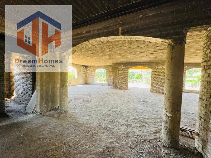 4 b9c8beba-3f40-45af-9850-84f570e6b79f. jpg