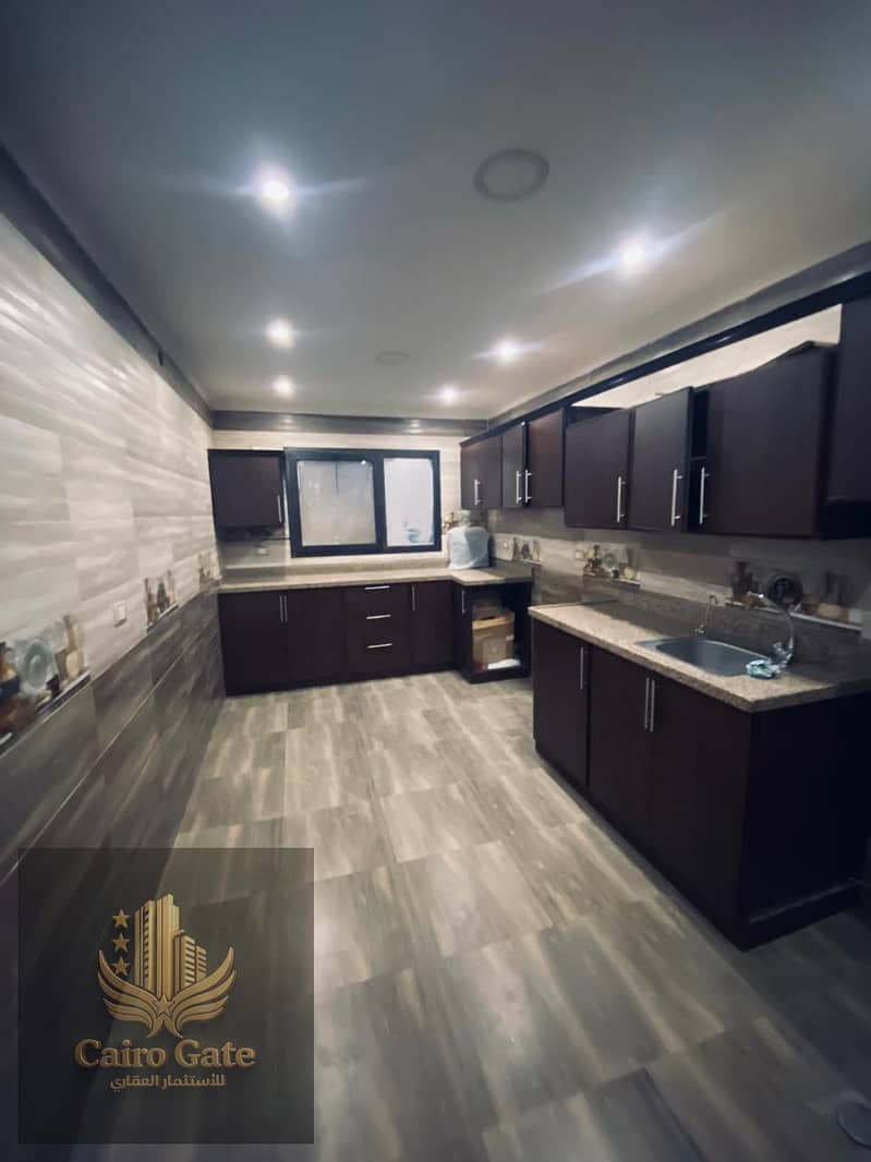 8 79e9135a-cd08-409c-9f87-3f06580cb7aa. jpg