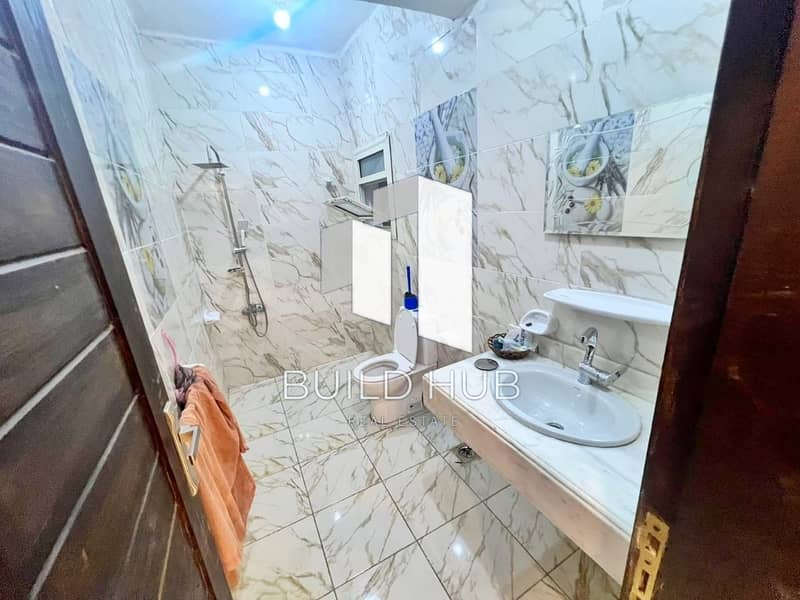 7 ae465da6-9ec8-47ff-bd16-28be6cb02805. jpeg