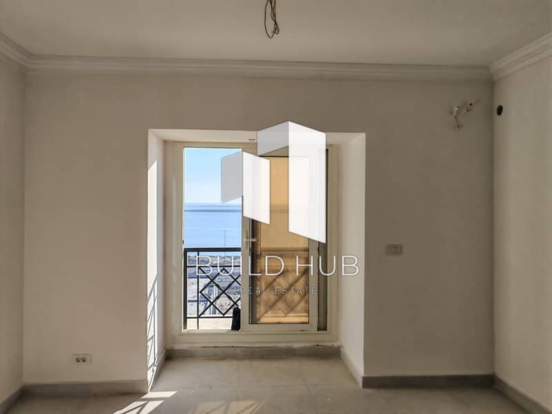 10 379e5cb2-e005-409f-8143-1f2034b14e39. jpeg