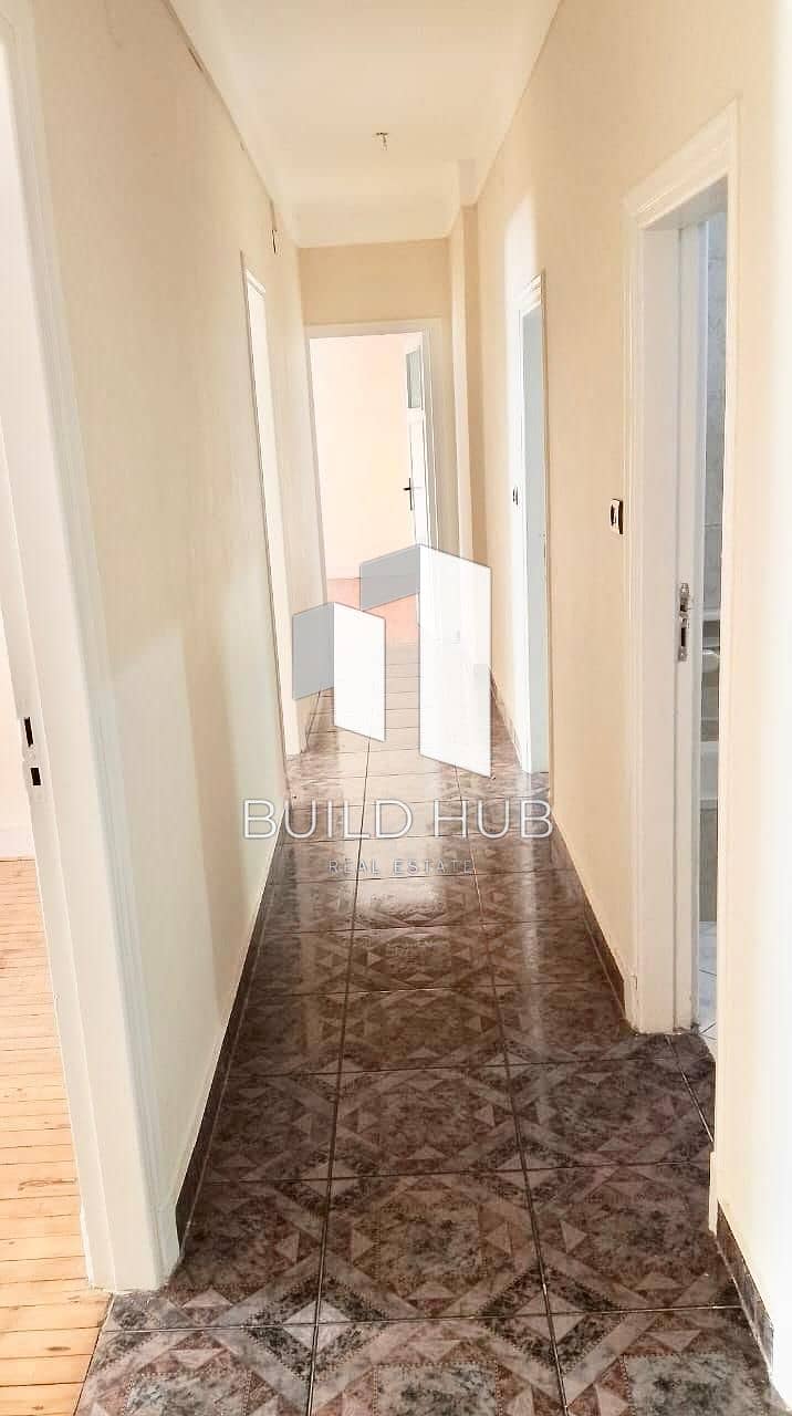 6 b72bc9ed-83a9-4334-a27e-5b07ded074c4. jpeg