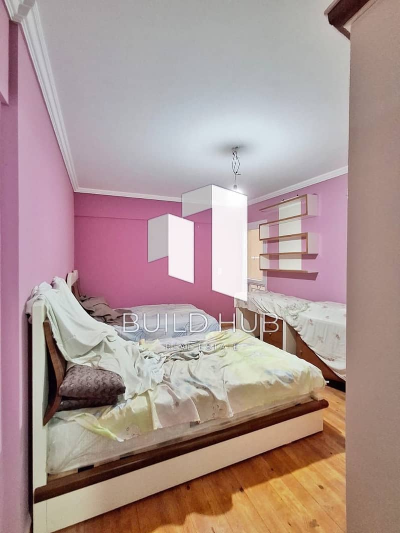 6 104077d5-d0e9-4a44-b4aa-99ff6a0e9b4e. jpeg