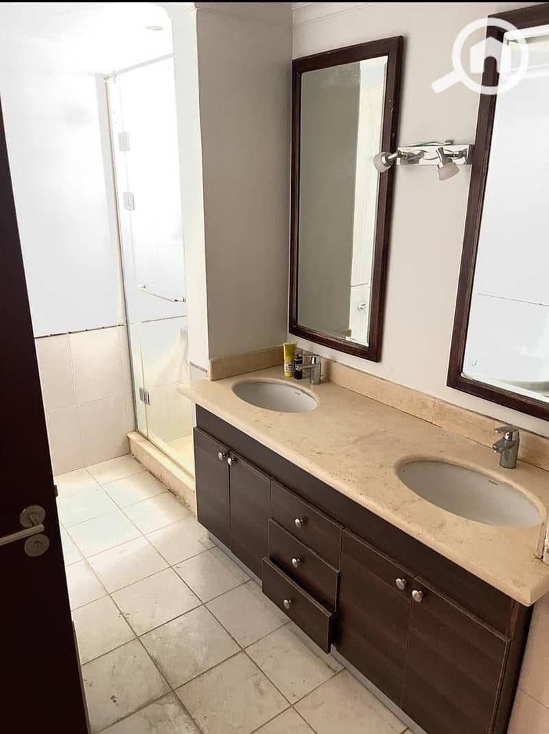 8 a77fe7a1-7a2c-4b8a-b511-eae9ecacfa8b. jpeg