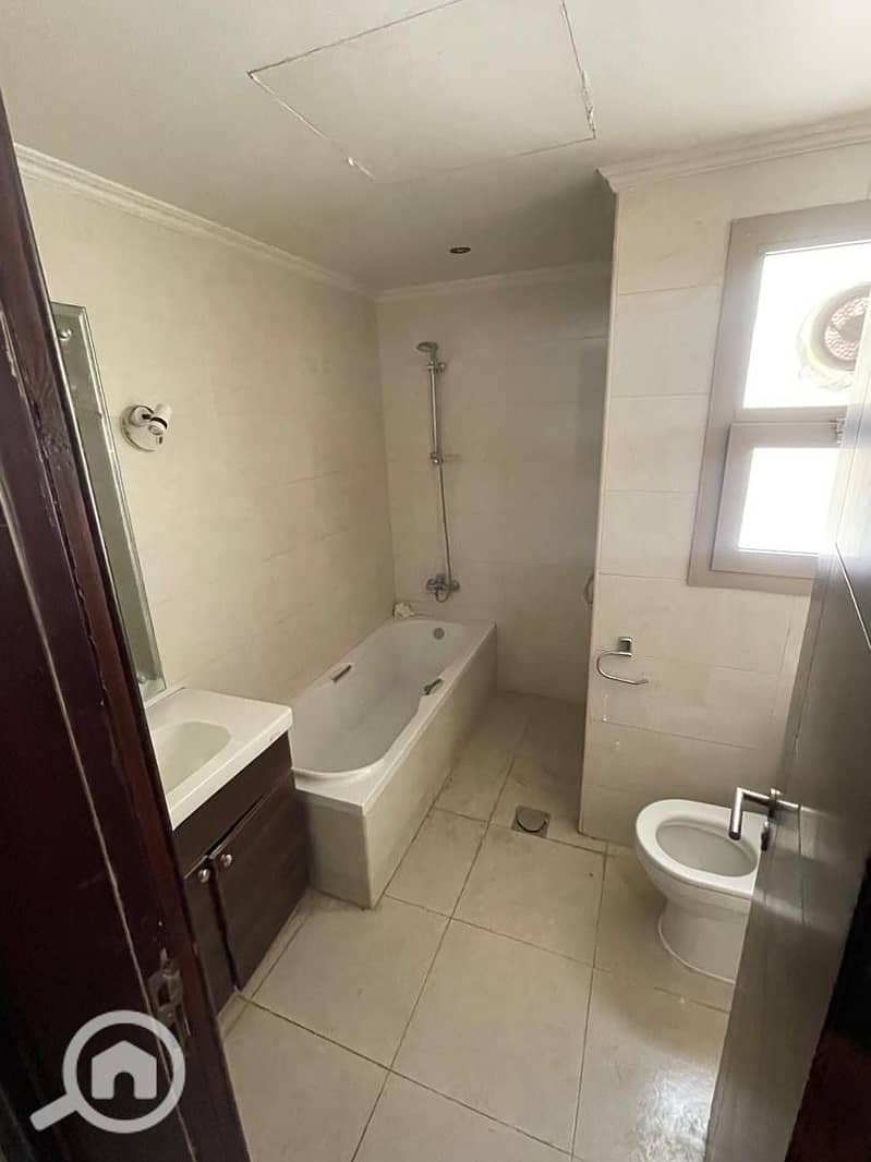 10 fafabe37-5f5f-4b0c-8596-5e3b2f6be3bc. jpeg