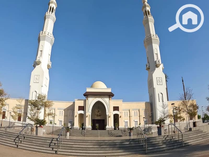 4 4c02bd29-9ed3-4bc2-b443-20238a51a3fc. jpeg