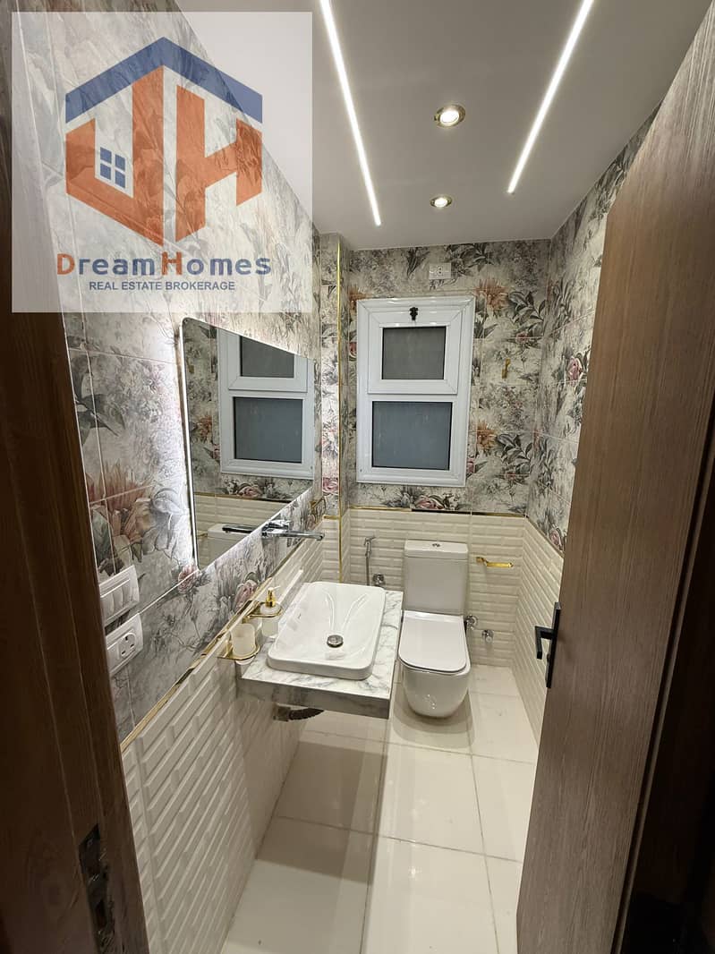 3 40b7c618-c14b-4f9c-a734-bf1319447b8c. jpeg