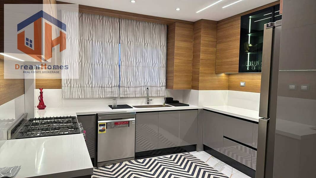 10 c820f17e-25a4-441b-a28e-69e05a3a4984. jpeg