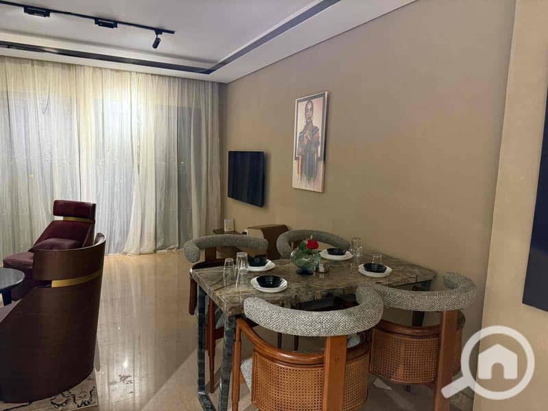 2 4478c10c-361d-4e11-8ffa-1e2cc6fb0b42. jpg