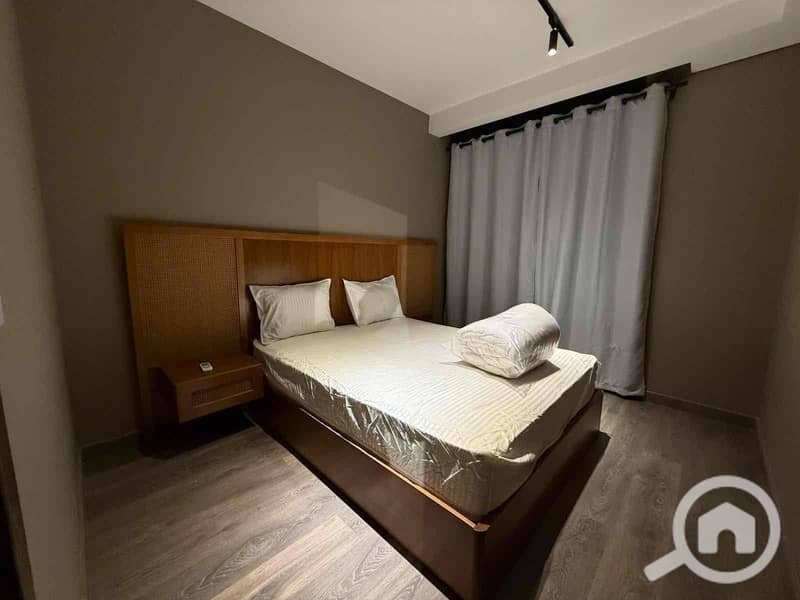 7 ede3fed7-ca77-4134-80f5-a46bba1b4863. jpg