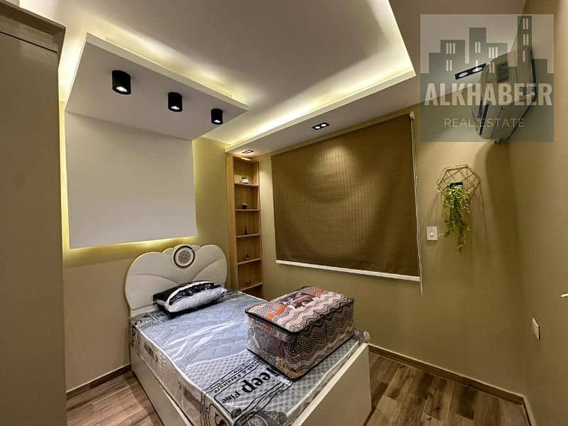 4 d3a359d7-7044-4c93-879c-2c05fd8ab28f. jpg