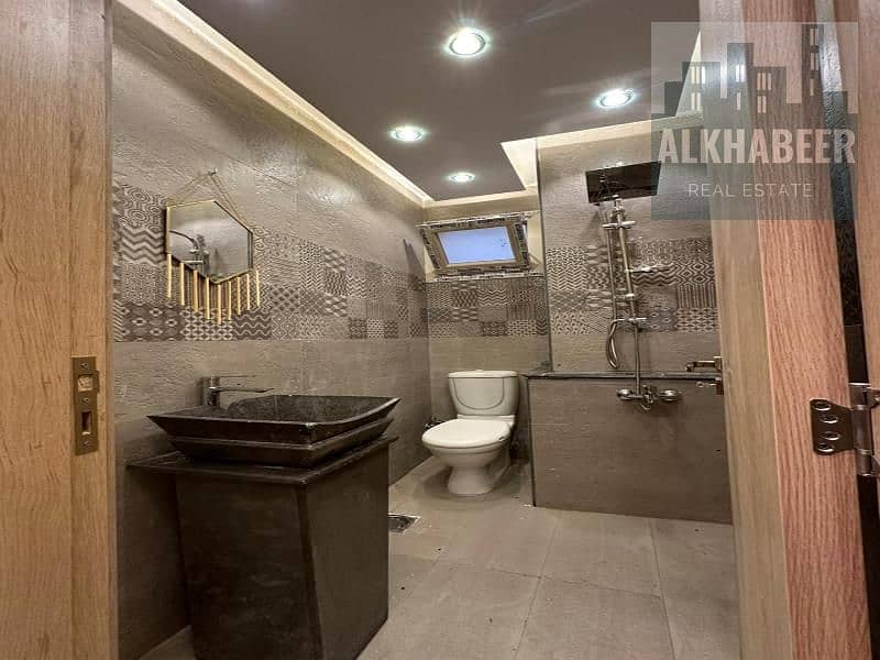 8 1bfb0bf0-1c2c-4b8e-82d8-e04c20d8c6ea. jpg