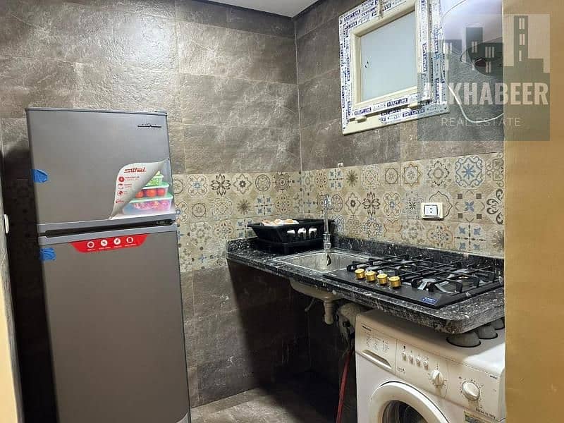 9 2042118c-1cb0-4e65-98ca-52eeafe9c47f. jpg