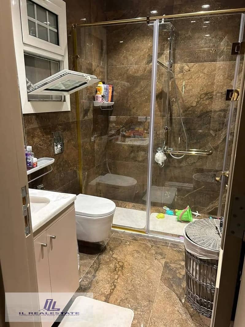 6 FB_IMG_1762608375088. jpg