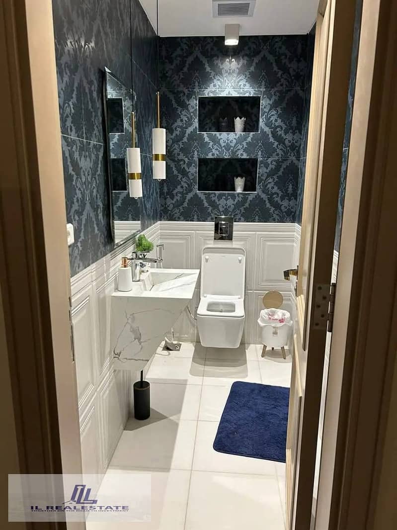 11 FB_IMG_1762608365375. jpg