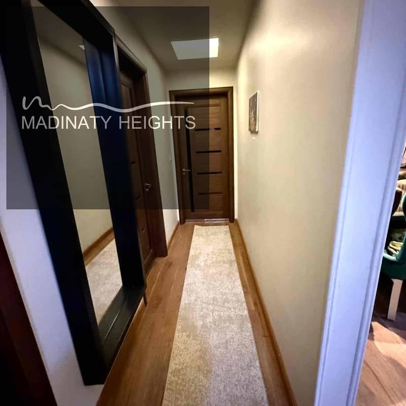 6 a4c7dfa8-34f0-4969-8a4e-1a8b9bb5f498. jpg