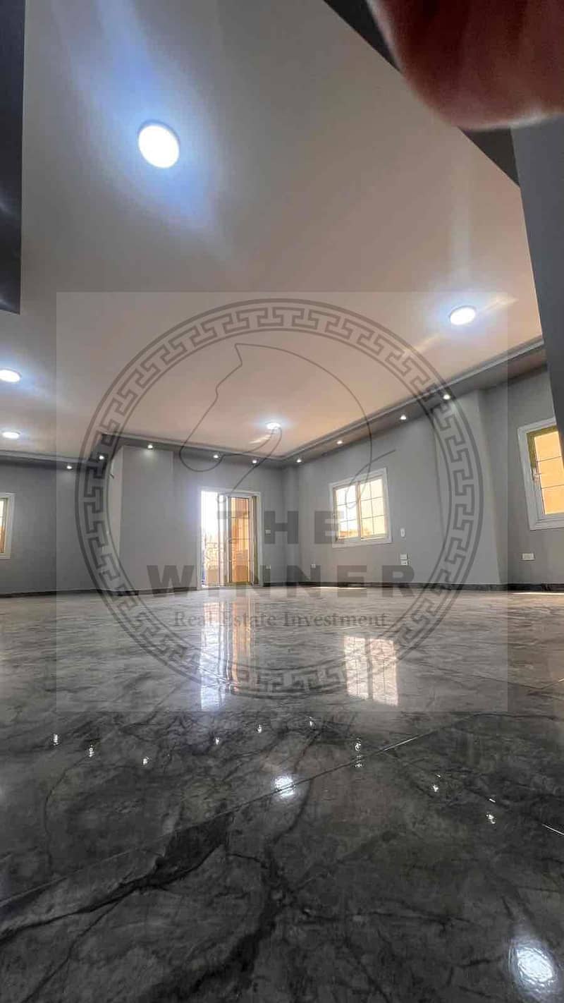 2 7289b7cb-3e20-4776-880d-976f68296c6b. jpg