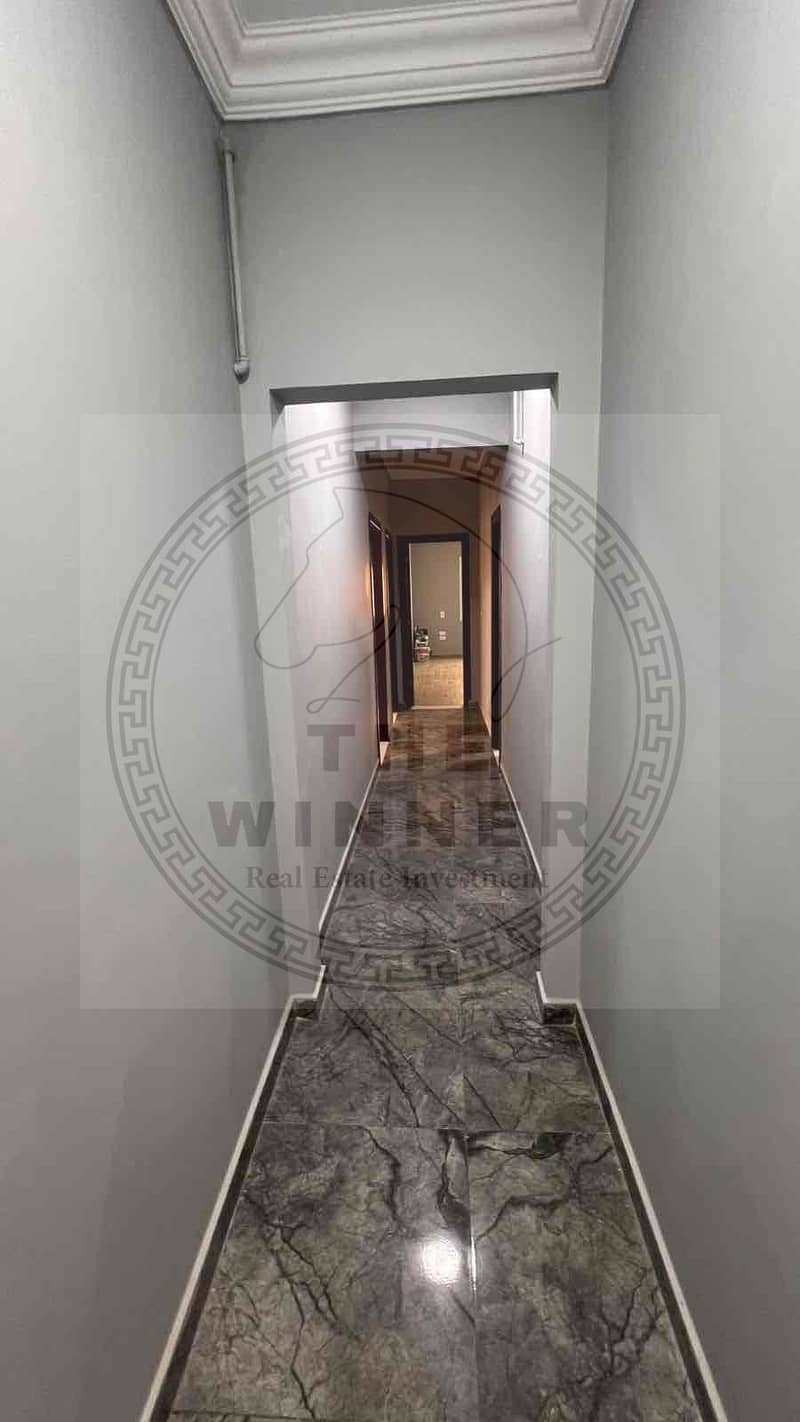 5 1cf85f22-82cb-45ba-b1c5-43d624ee1d14. jpg