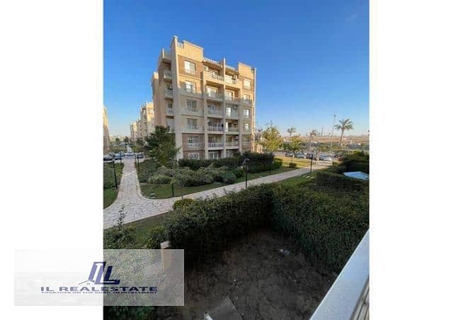 8 3815907-77a04o. jpg