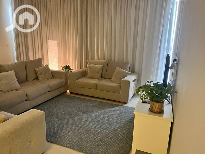 4 WhatsApp Image 2025-11-08 at 13.07. 36_48d0d32b. jpg