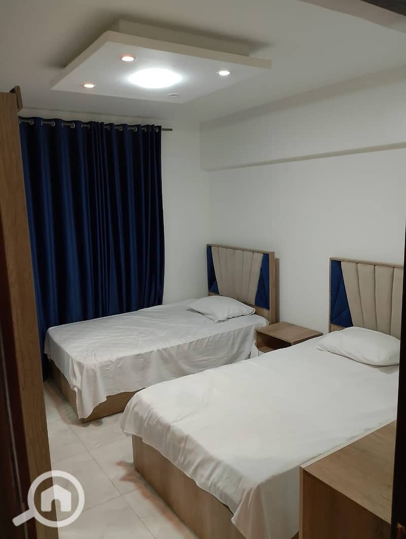 10 dea63878-47c8-45de-9886-6be3f0a37358. jpeg