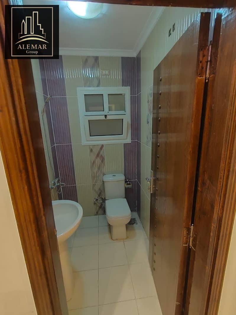 4 7e753804-19ff-4da9-a2b7-174555d732f4. jpg