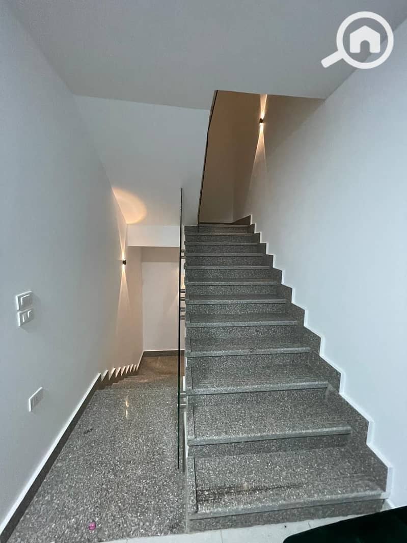 4 WhatsApp Image 2025-11-07 at 08.32. 29_a84bb54c. jpg