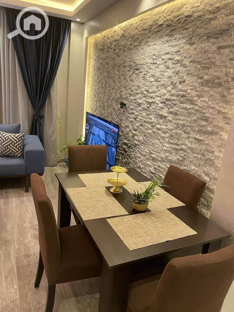 10 edbcf216-8cc4-452e-9033-2cfe3964ee5f. jpg