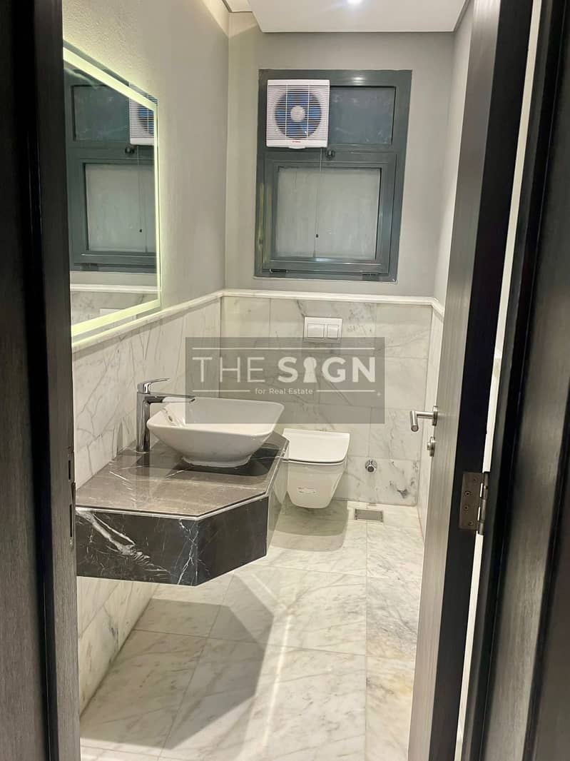 24 WhatsApp Image 2025-11-06 at 18.15. 18. jpeg